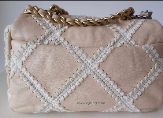 Chanel Classic Crossbody & Shoulder Bag ✨ Beige-Pink Quilted Charm 💎 2021 w/ Box & Papers