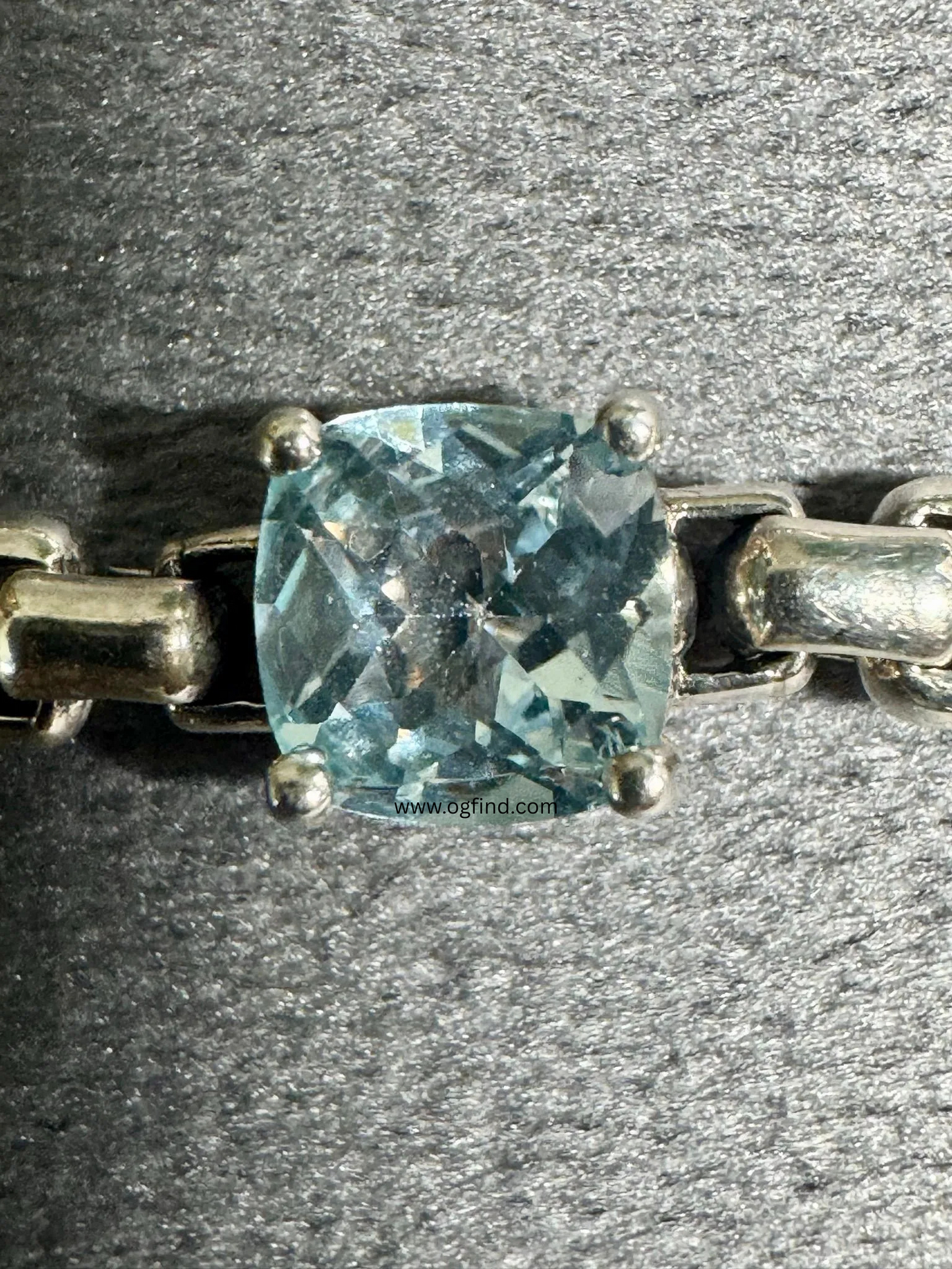 JAI box Chain and Stationed Blue Topaz Bracelet