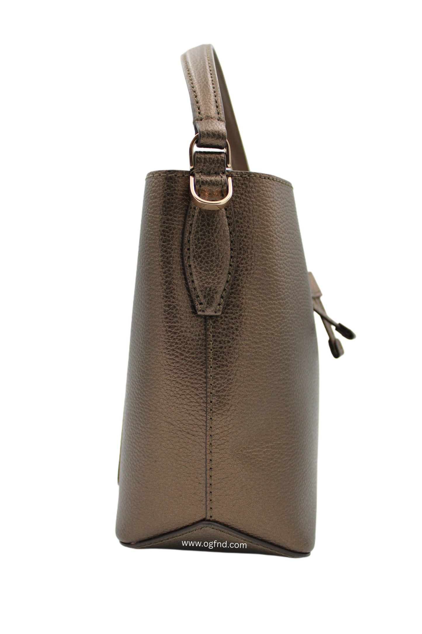 Kate Spade New York Eva Small Metallic Leather Bucket Bag in Ash