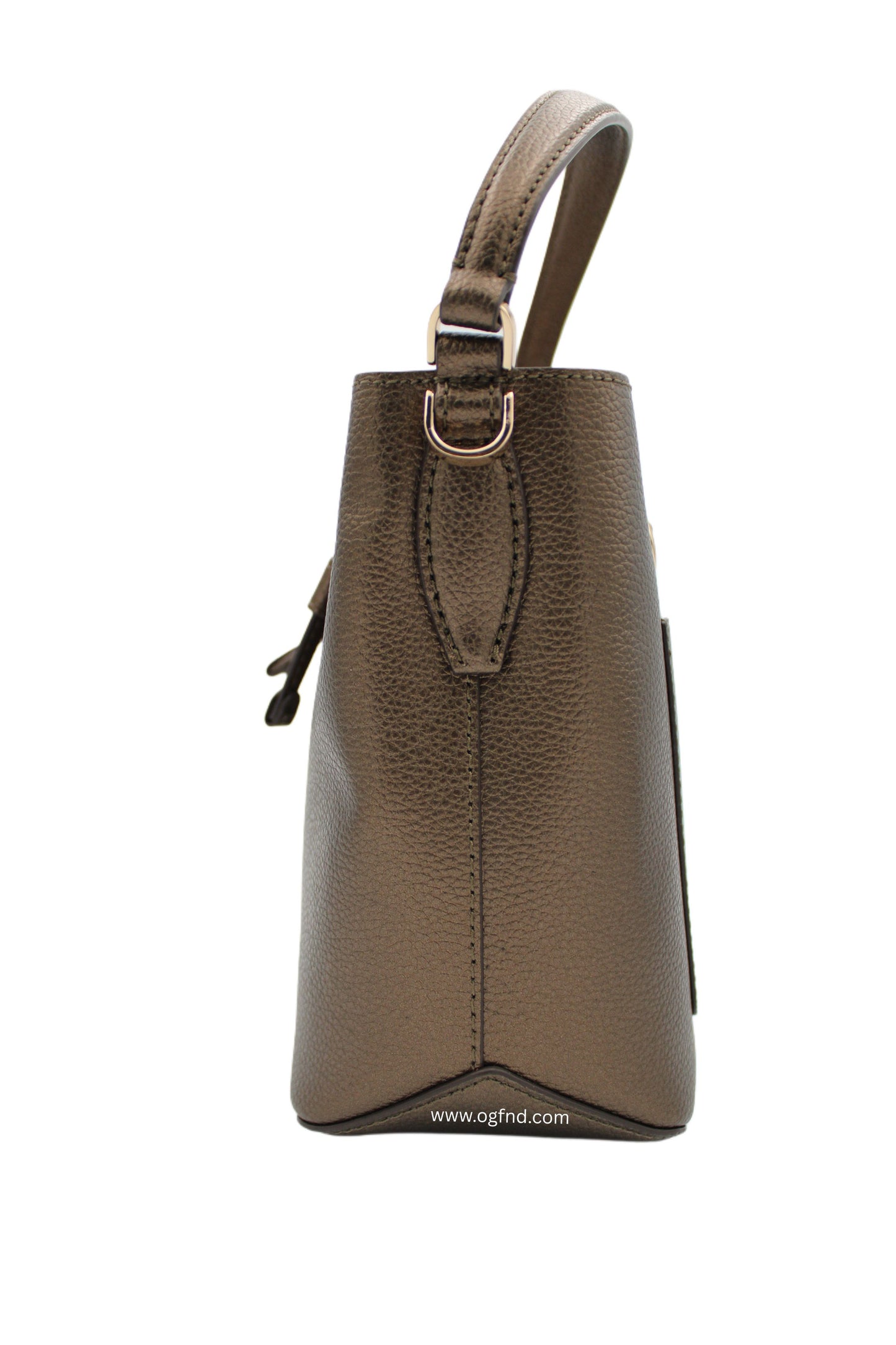 Kate Spade New York Eva Small Metallic Leather Bucket Bag in Ash