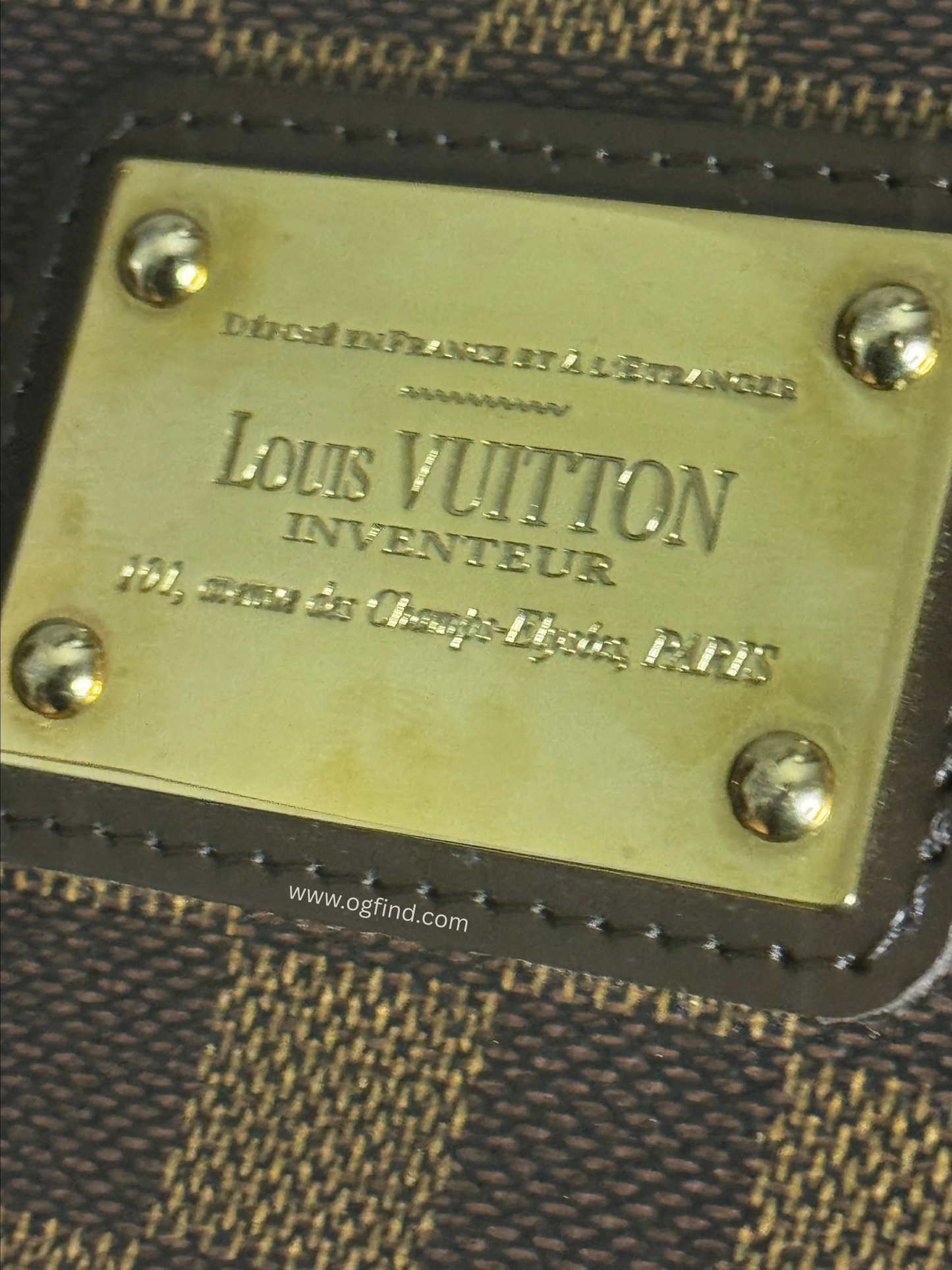 🔥 Rare Louis Vuitton Eva Clutch ✨ Damier Ebene 💼 Discontinued & Highly Collectible 💎